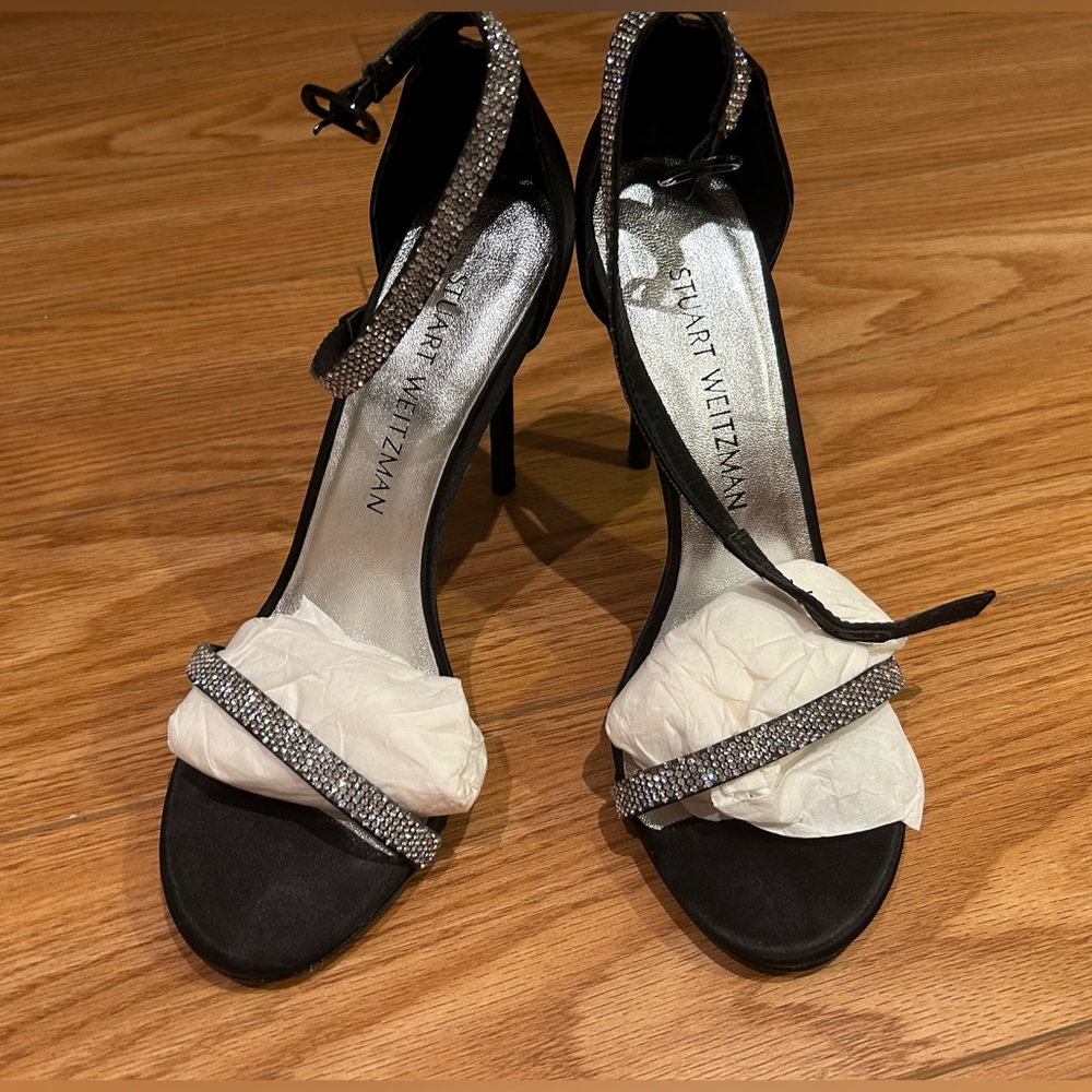 Stuart Weitzman Crystal-Embellished Evening Heels US9